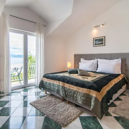 Luxury Beachfront Casa Mare With Private Heated Pool And Gym Right At The In Mirca - Brac Supetar
