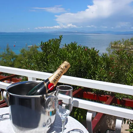 Luxury Beachfront Casa Mare With Private Heated Pool And Gym Right At The In Mirca - Brac Supetar