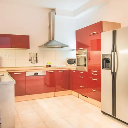 Luxury Beachfront Casa Mare With Private Heated Pool And Gym Right At The In Mirca - Brac Supetar