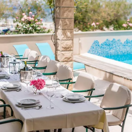 Luxury Beachfront Casa Mare With Heated Pool Near - Brac Willa Supetar