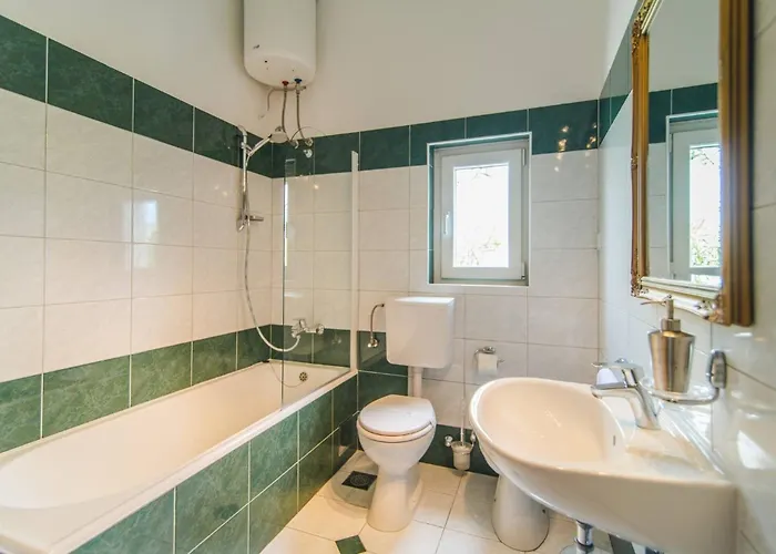 Luxury Beachfront Villa Casa Mare With Heated Pool Near Supetar - Brac Villa