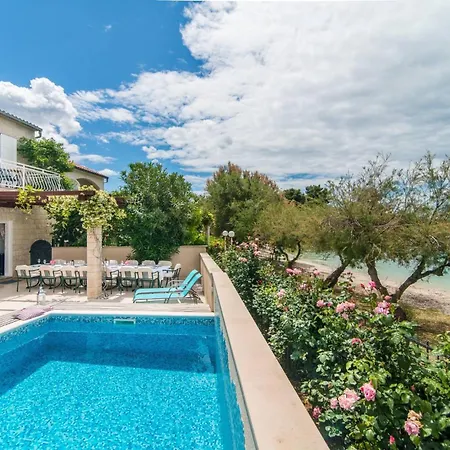 Luxury Beachfront Casa Mare With Heated Pool Near - Brac 빌라 수페타르