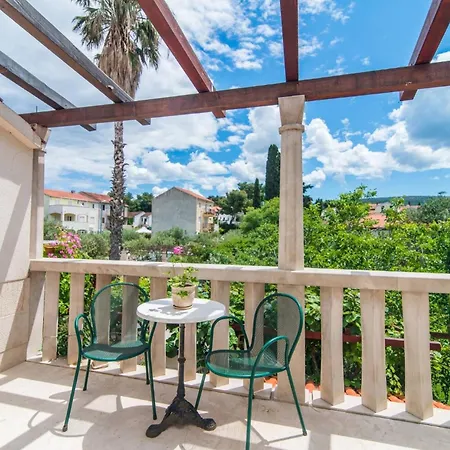 Luxury Beachfront Casa Mare With Heated Pool Near - Brac 빌라 *