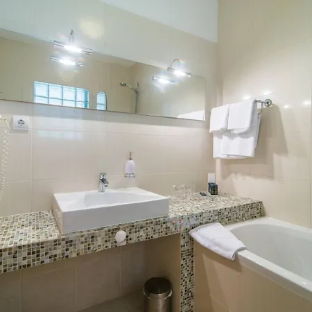 Luxury Beachfront Casa Mare With Heated Pool Near - Brac 别墅 苏佩塔尔